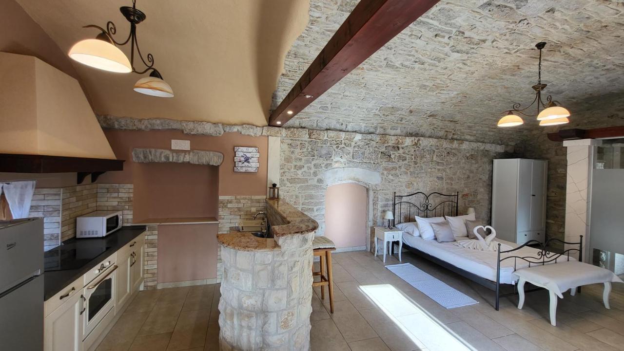 Stone House Apartments Didini Dvori Lumbarda Kültér fotó